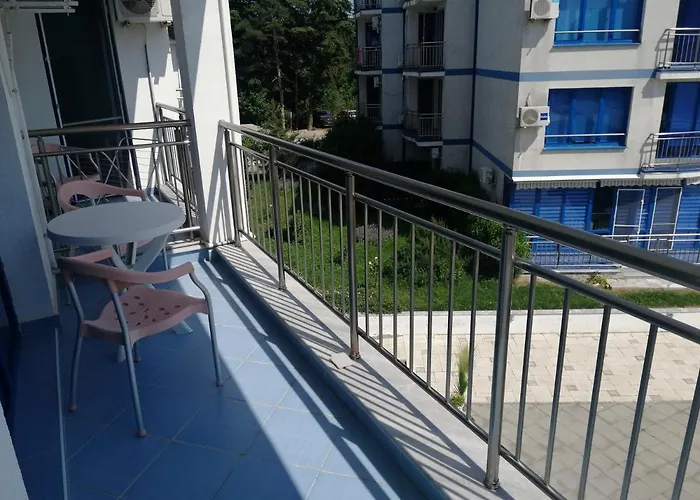 Private With Sea View In Blue Bay Pallace