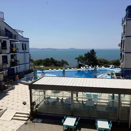 Private With Sea View In Blue Bay Pallace Apartmán *