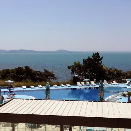 Apartment Private With Sea View In Blue Bay Pallace