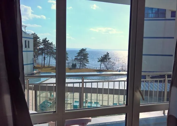 Private With Sea View In Blue Bay Pallace Apartamento Pomorie